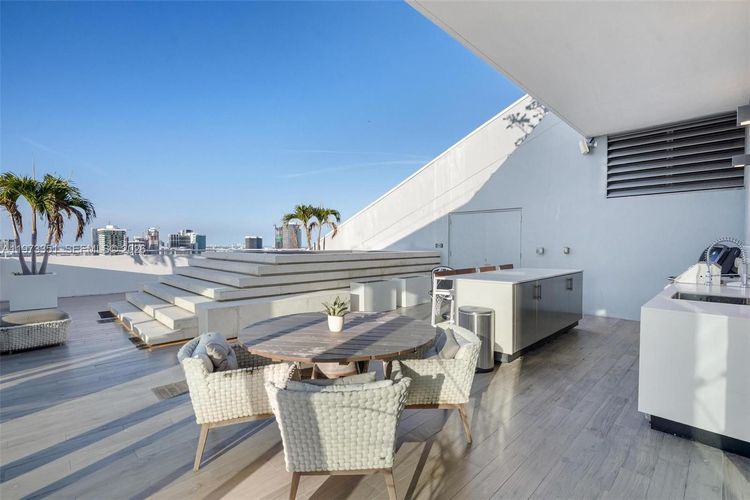 Rise Brickell City Centre #4203 image #14