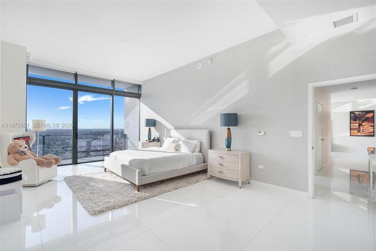 Rise Brickell City Centre #4203 image #18