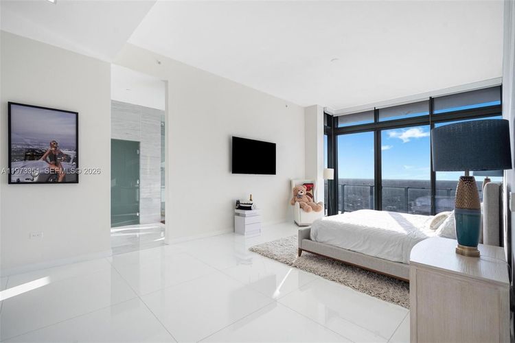 Rise Brickell City Centre #4203 image #19