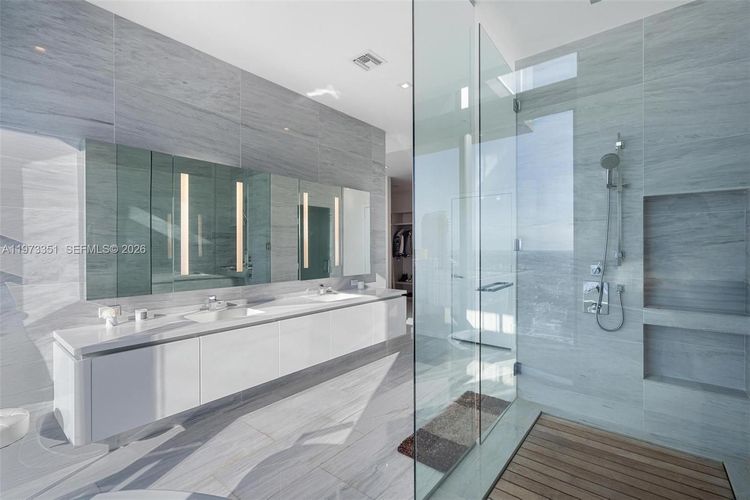 Rise Brickell City Centre #4203 image #21