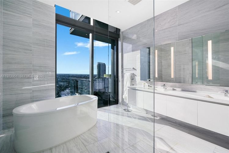 Rise Brickell City Centre #4203 image #22