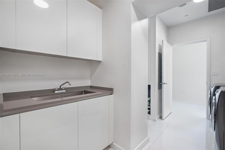 Rise Brickell City Centre #4203 image #33