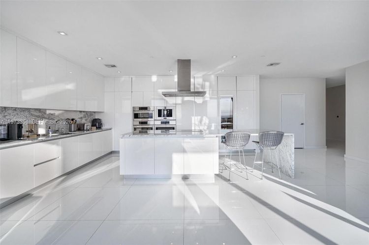 Rise Brickell City Centre #4203 image #6