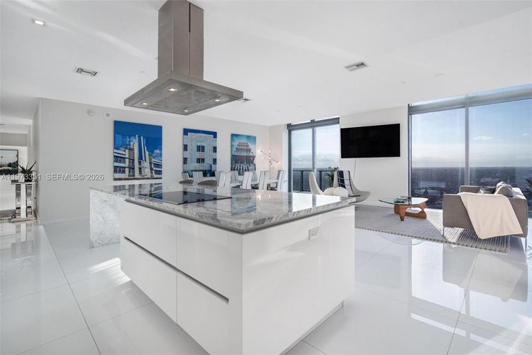 Rise Brickell City Centre #4203 image #7