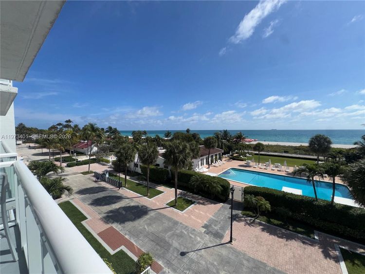 Royal Club Condo #405 image #17