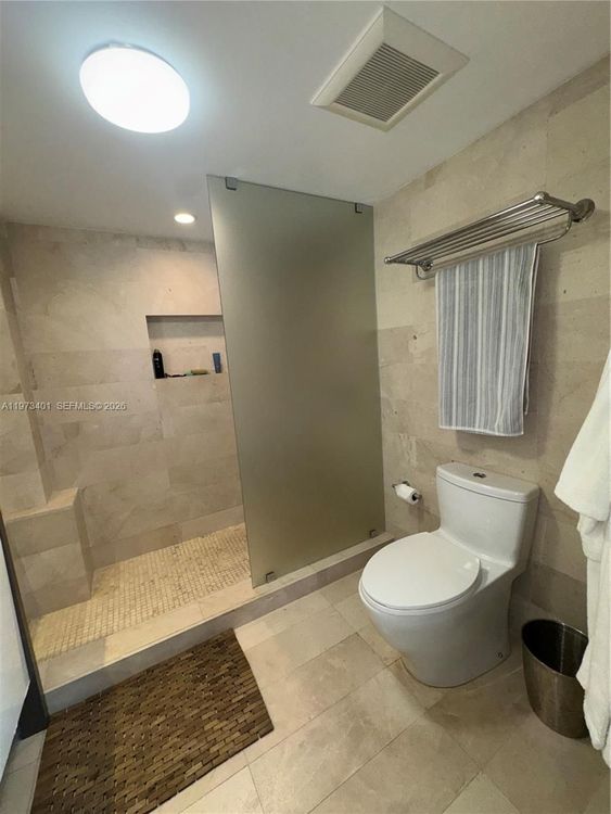 Royal Club Condo #405 image #21
