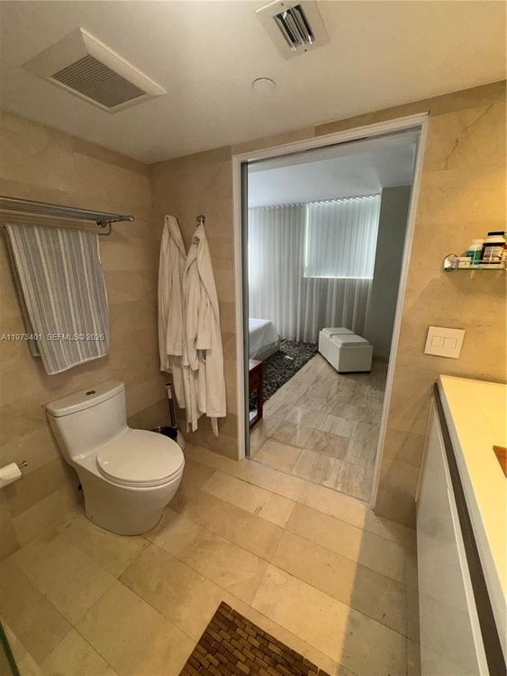 Royal Club Condo #405 image #22