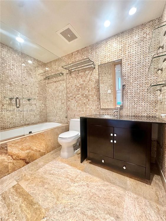 Avenue 1060 Brickell #201 image #9