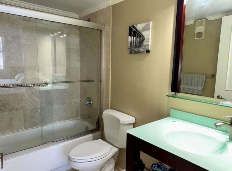 Isola #1613 image #7