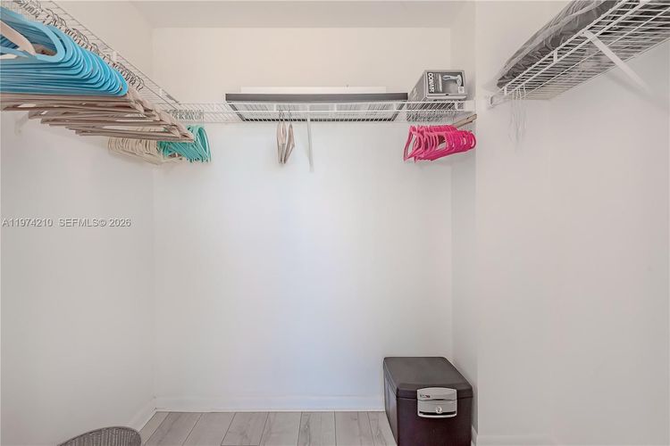 Vizcayne North Tower #1005 image #10