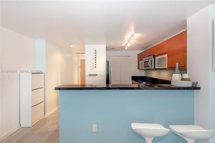 Vizcayne North Tower #1005 image #6