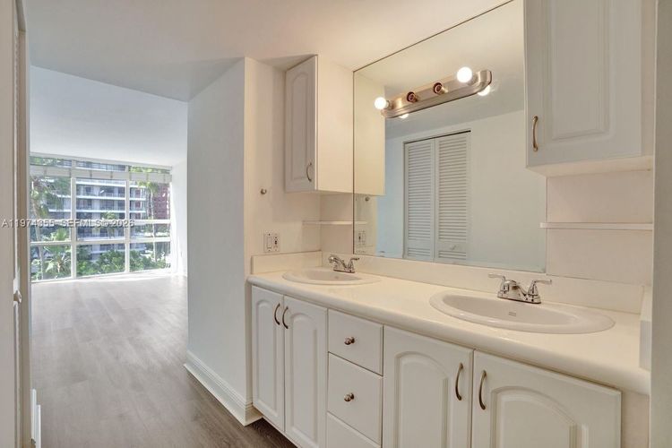 Costa Bella #503 image #22