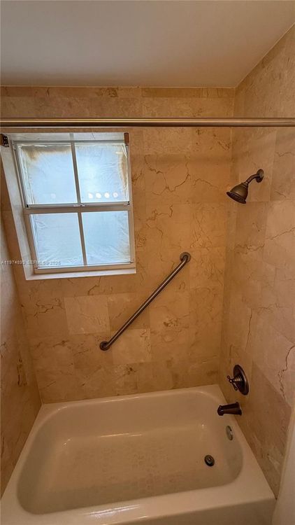 Valencia Grande #305 image #19