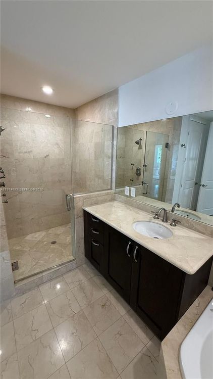 Valencia Grande #305 image #27