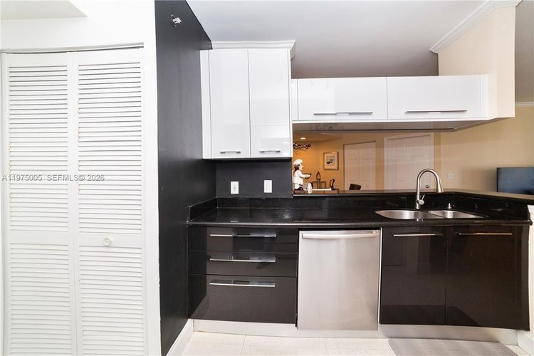 Porto Bellagio #1815 image #13