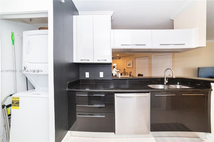 Porto Bellagio #1815 image #14