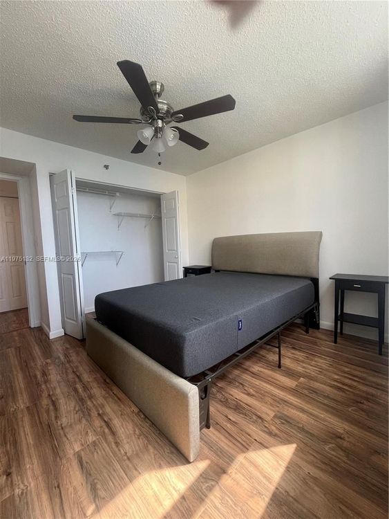 Isola #606 image #11