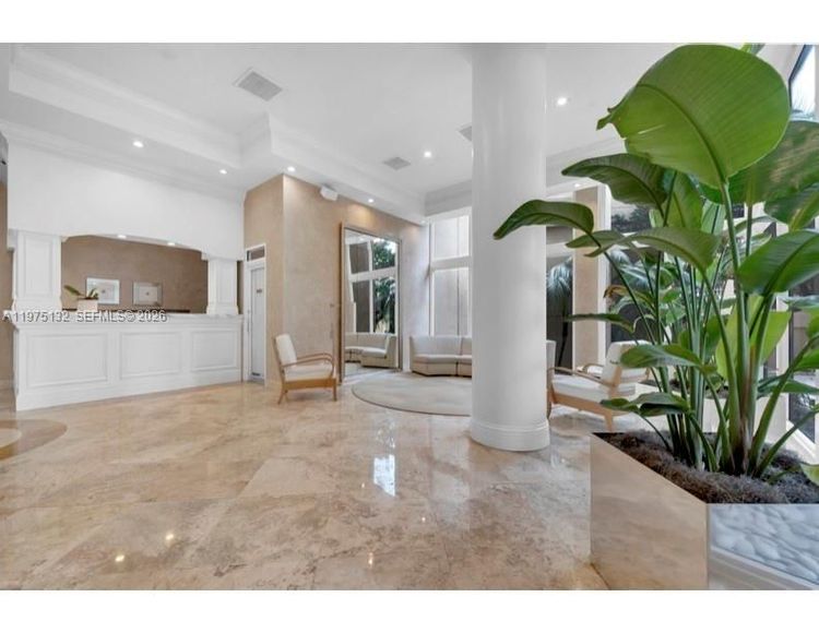 Isola #606 image #16