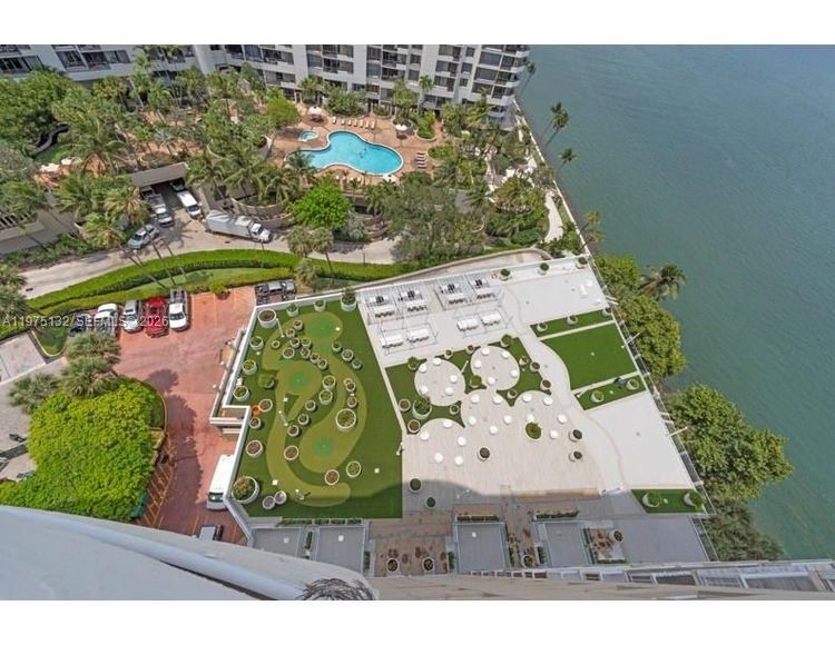 Isola #606 image #17