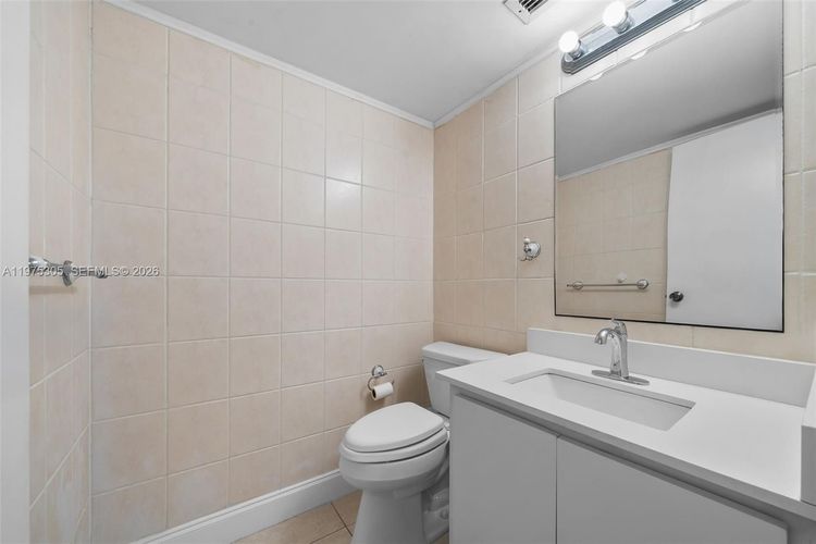 Oceanview Park #1001 image #10