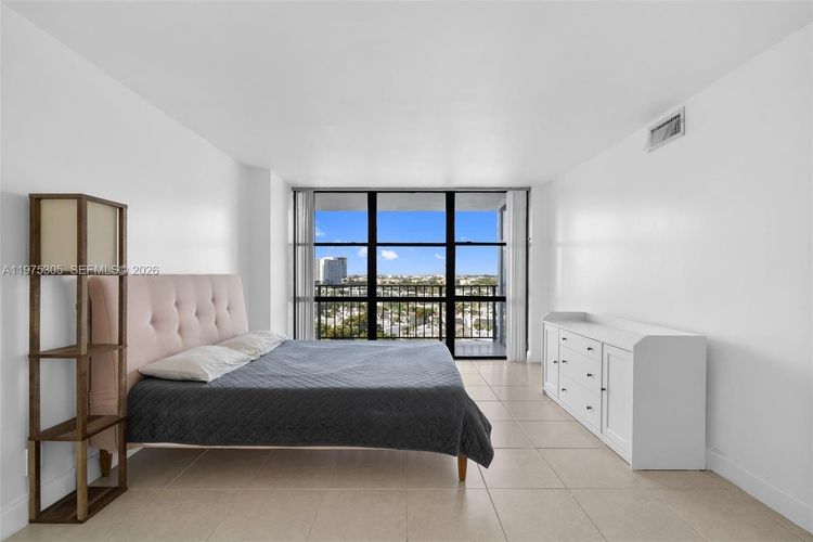 Oceanview Park #1001 image #14