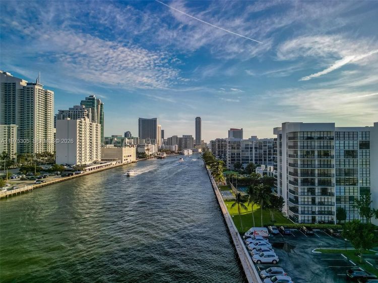 Oceanview Park #1001 image #23