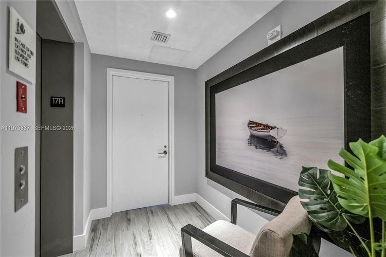 Icon Bay #1708 image #10