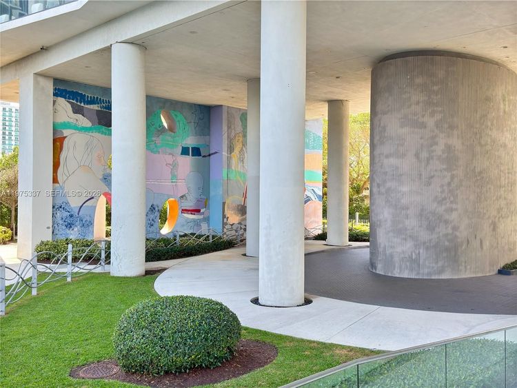 Icon Bay #1708 image #8