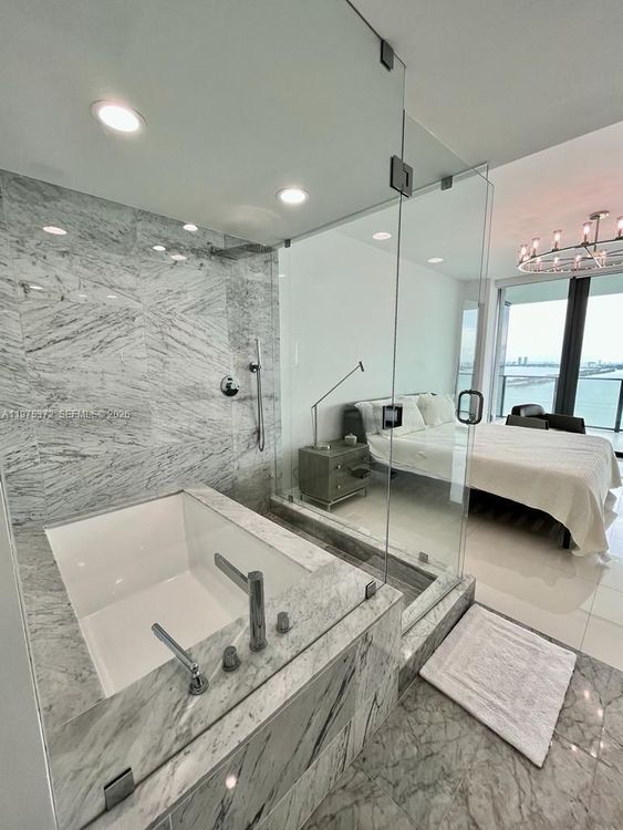 One Paraiso #3003 image #18