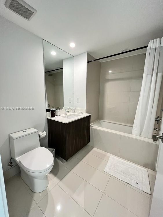 One Paraiso #3003 image #22