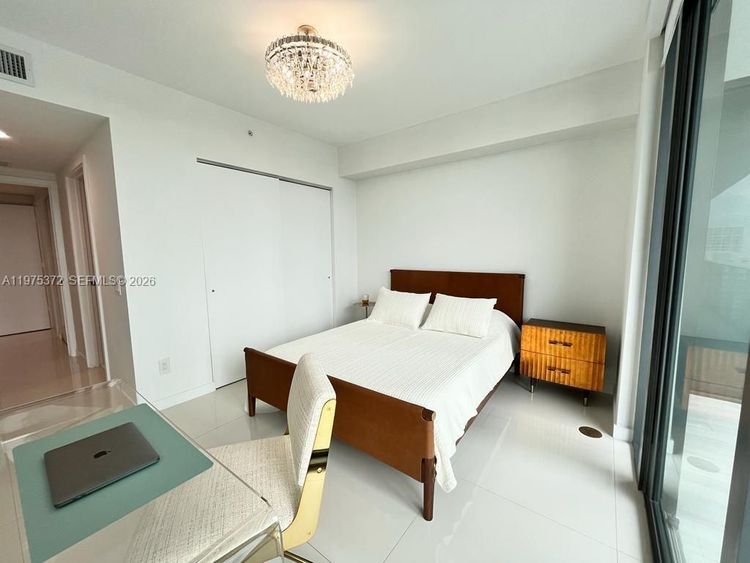 One Paraiso #3003 image #24