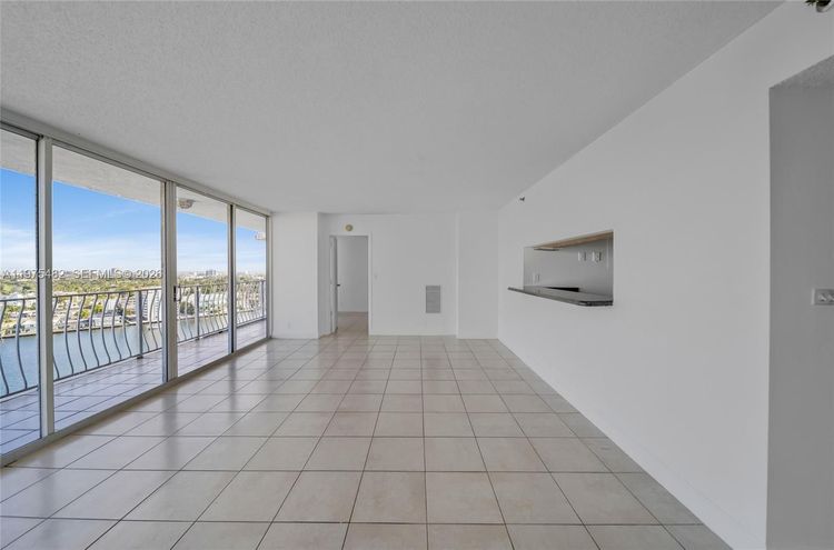 Grand View Palace #1917 image #8