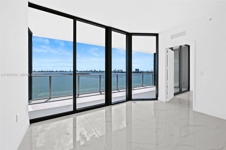 Aria Reserve South Tower #805 image #14