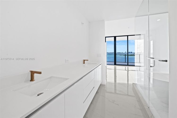 Aria Reserve South Tower #805 image #17