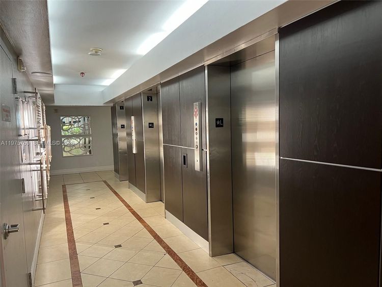 Madison Downtown #W-1808 image #22