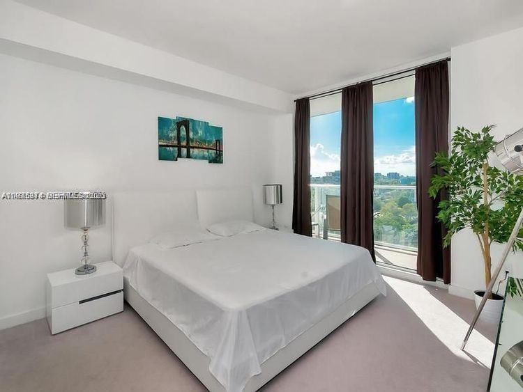 Baltus House #810 image #10