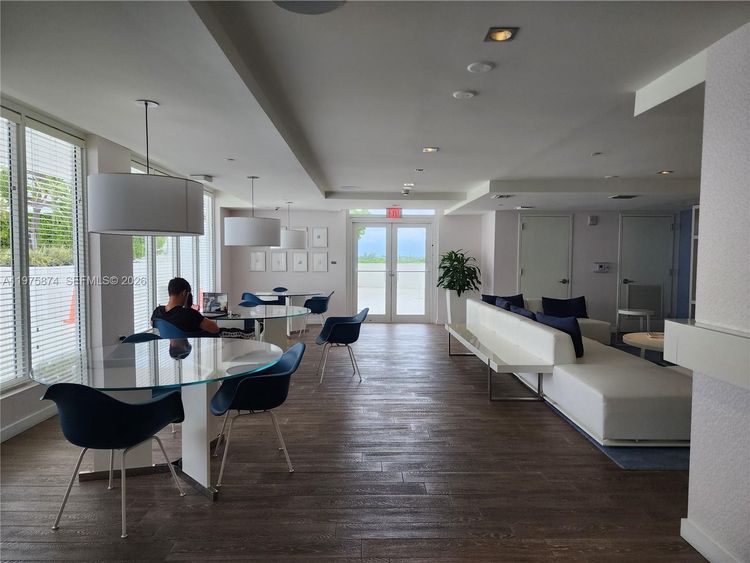 Baltus House #810 image #23