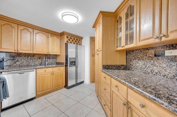 Four Ambassadors #2007 image #10