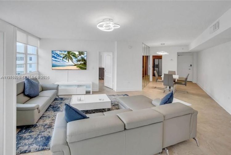 Four Ambassadors #2007 image #21