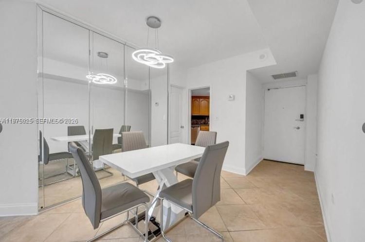 Four Ambassadors #2007 image #24