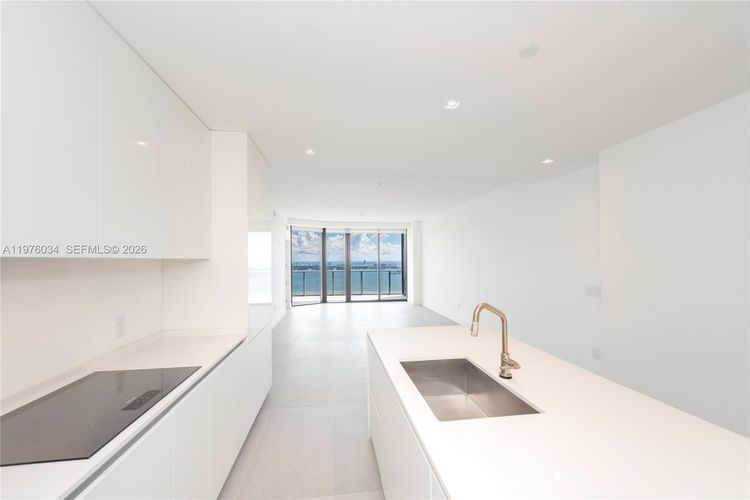 Aria Reserve South Tower #4303 image #7