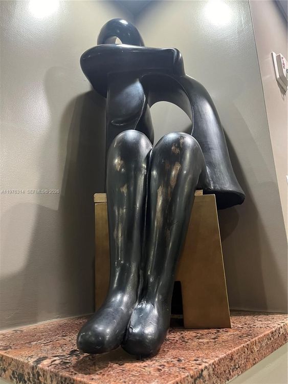 Madison Downtown #W-1806 image #8