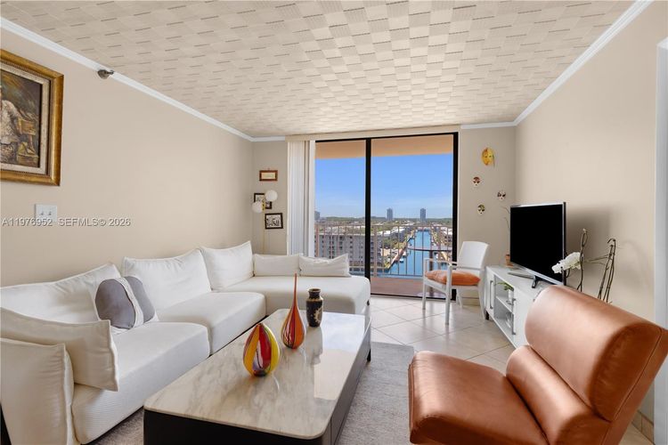 Winston Towers #1006 image #11