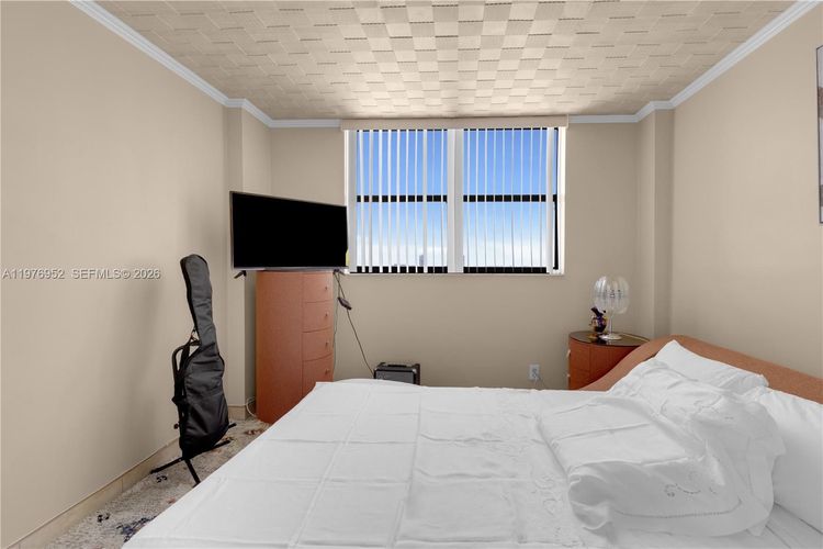 Winston Towers #1006 image #23