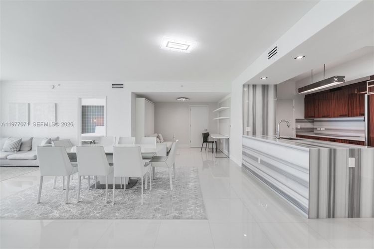 Apogee Beach #402 image #11