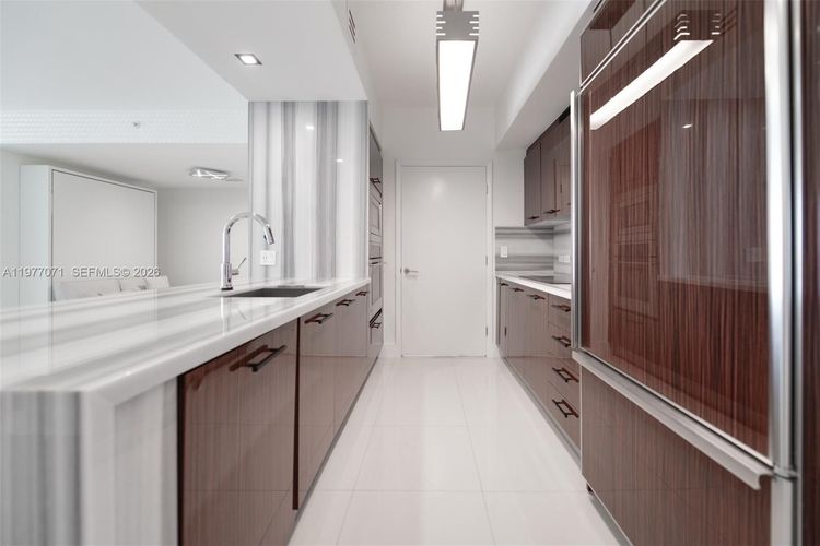 Apogee Beach #402 image #13