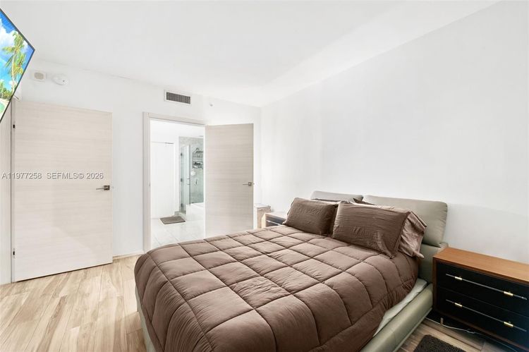 SLS Lux Brickell #2705 image #8