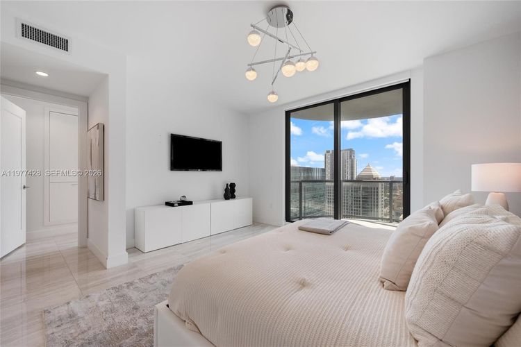 100 Las Olas #3201 image #13