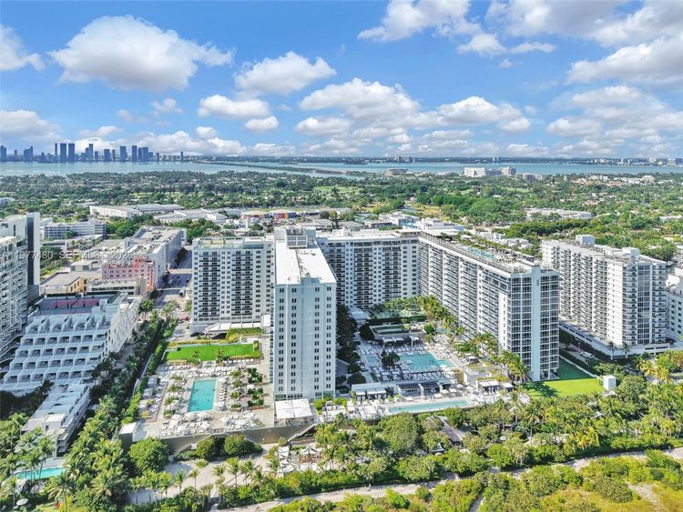 Roney Palace #802 image #10