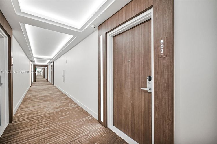 Roney Palace #802 image #12